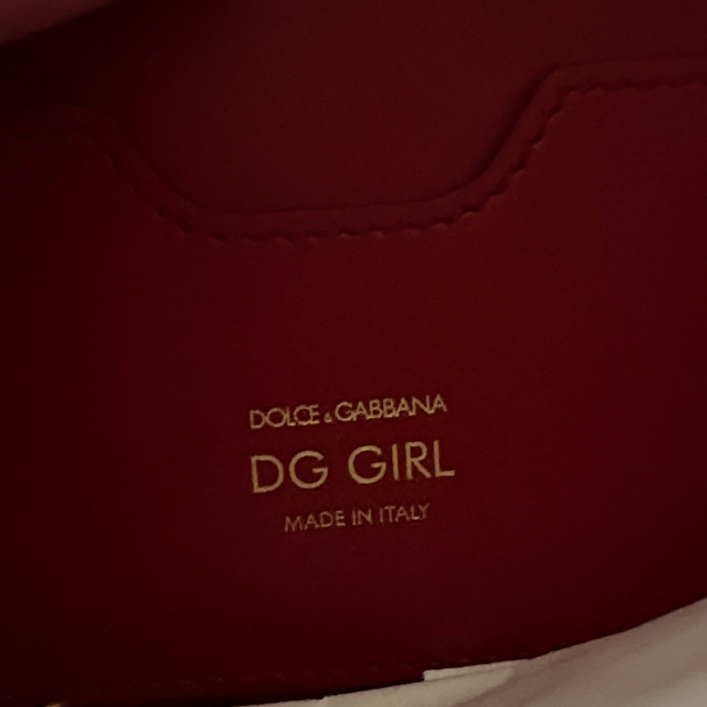 Dolce & Gabbana Elegant Red Designer Shoulder Bag - Picture 3 of 6